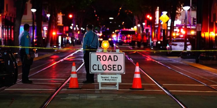 ABD'de silahlı saldırı: Altı ölü, dokuz yaralı