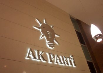 AKP Kırşehir’de istifa ve görevden alma!