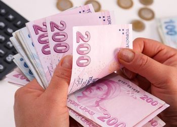 AKP ve kabine, asgari ücret ile ikramiye artışında ters düştü: Hazine’de bunu karşılayacak bütçe yok