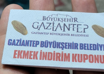 AKP'li Gaziantep Büyükşehir Belediyesi'nin "ekmek indirim kuponu"na CHP'den tepki: Bu ekmek karnesidir