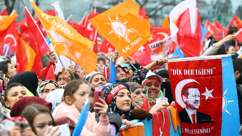 AKP'li yöneticilerden iktidara uyarı: 'Dikkat etmek zorundayız'