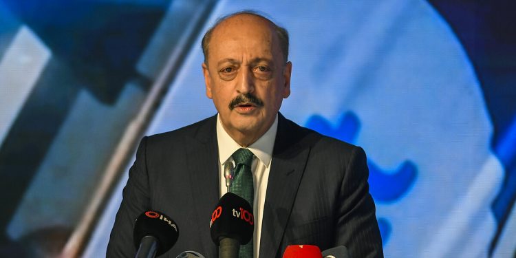 AKP’li vekilden Bakan Bilgin’e eleştiri: Telefon üstüne telefon geliyor