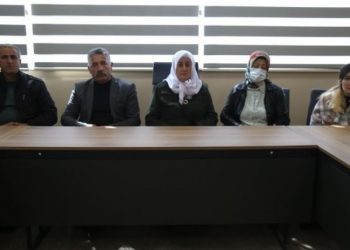 Adalet Nöbeti: Tutukluların sesi olalım