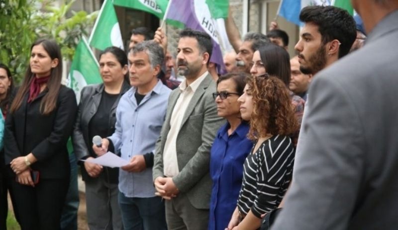 Adana’da HDP’ye yönelik saldırı protesto edildi