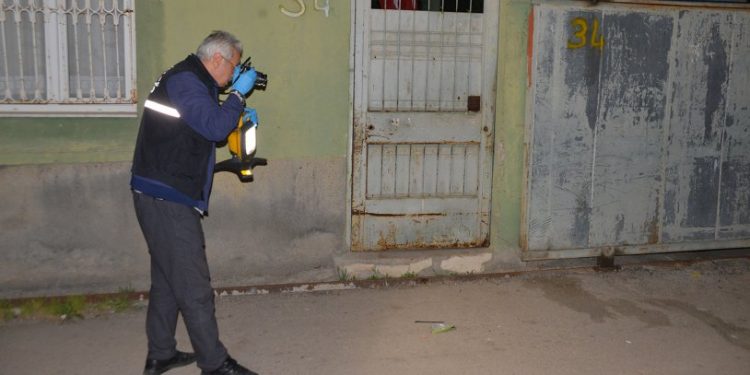 Adana'da sokakta yürürken başından vurulan kişi hayatını kaybetti