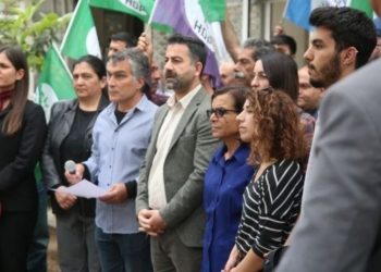 Adana’da HDP’ye yönelik saldırı protesto edildi