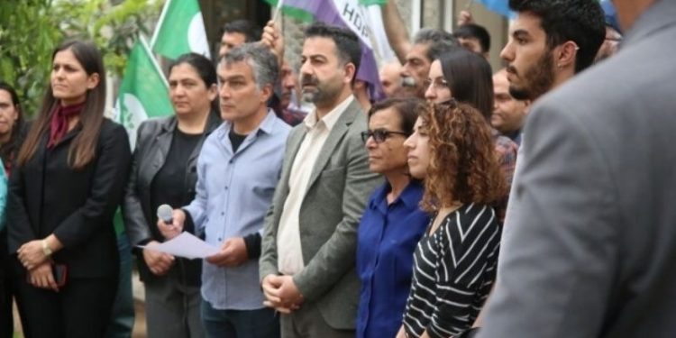 Adana’da HDP’ye yönelik saldırı protesto edildi