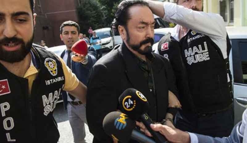 Adnan Oktar başka bir cezaevine uçakla nakledildi