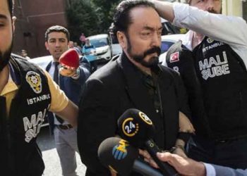 Adnan Oktar başka bir cezaevine uçakla nakledildi