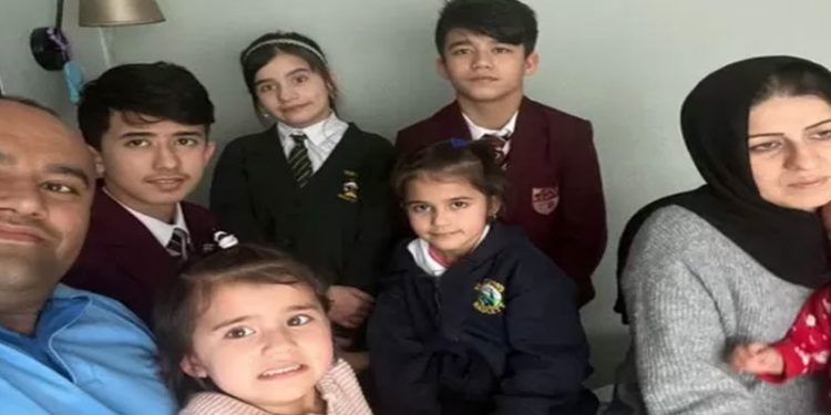 Afganistan'dan tahliye edilip İngiltere'ye getirilen mülteciler 7 aydır otelde bekliyor