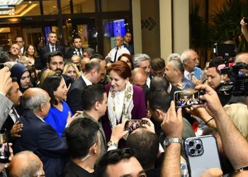 Akşener, 'Kahrolsun istibdat, yaşasın hürriyet' sloganı ile karşılandı