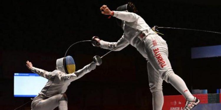 Aleyna Ertürk'ten bir ilk: Eskrim tarihine ismini yazdırdı