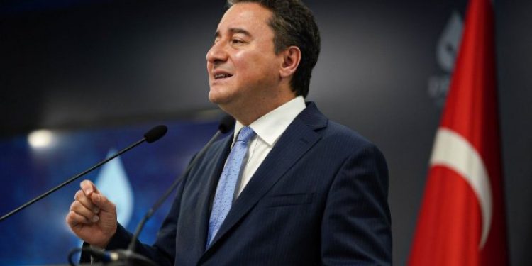Ali Babacan'dan enflasyon mesajı: ‘Keşke dışarı çıkamasak, milletvekili olduğumuz anlaşılmasa’ diyorlar