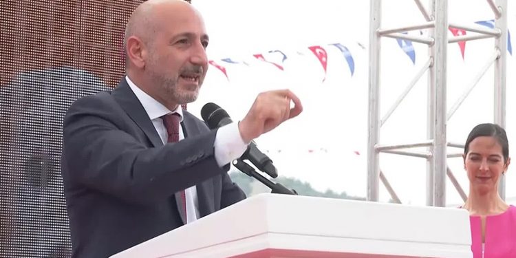 Ali Öztunç'tan Erdoğan'a Tepki: ‘Devletin uçağına binip, devletin parası ile konaklayıp umre olmaz’