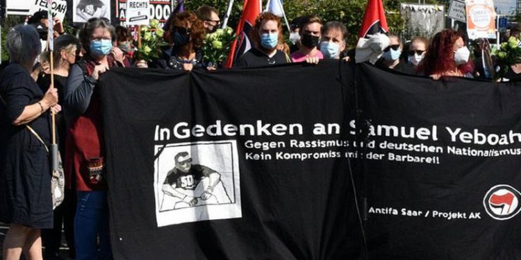 Alman polisi 30 yıl sonra özür diledi