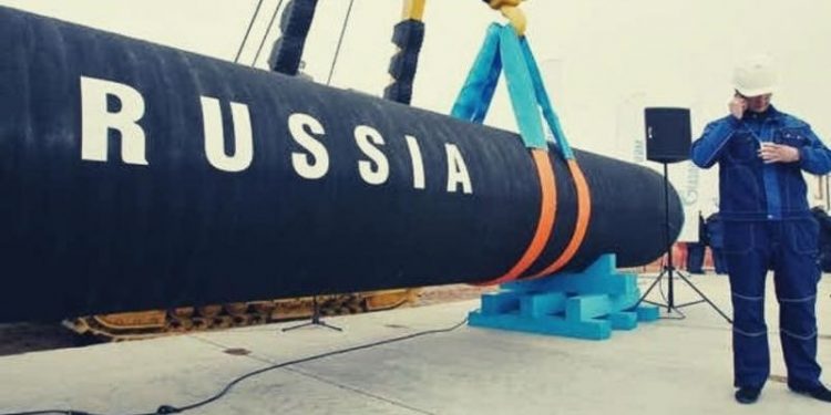 Almanya Savunma Bakanı: AB, Rus gazını yasaklamayı değerlendirmeli