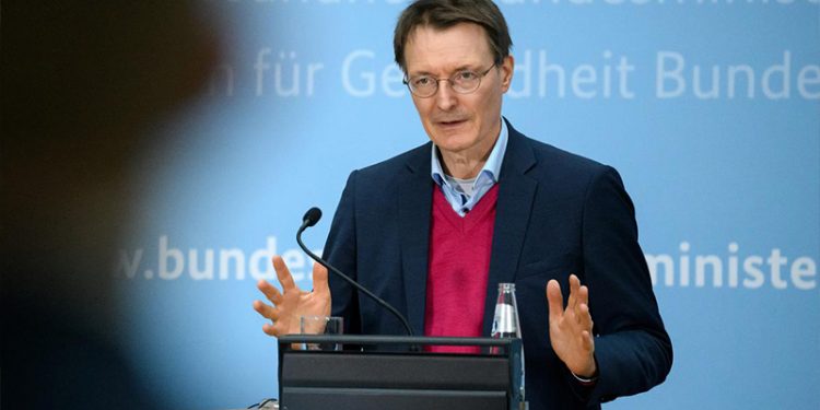 Almanya'da geri adım: Zorunlu izolasyon kalkmıyor