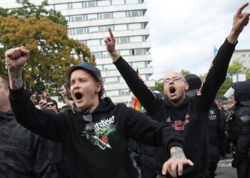 Almanya'da mültecilerin kaldığı yurdu kundaklayan neo-Nazi 31 yıl sonra yakalandı