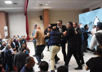 Altay'ın olaylı kongresi ertelendi