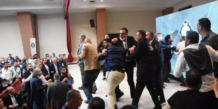 Altay'ın olaylı kongresi ertelendi