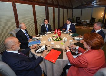 Altı siyasi parti parlamenter sisteme geçiş için komisyon oluşturdu