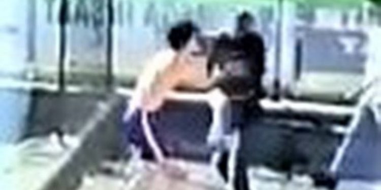 Amatör maçta yumruklu kavga! Amigo, futbolcunun burnunu kırdı