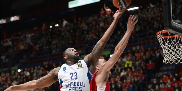 Anadolu Efes-Armani Exchange Milan serisi İtalya basınında: "Türklerle beraberlik sağlandı ama çok yüksek bir bedelle"