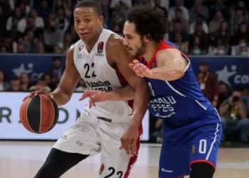 Anadolu Efes Başantrenörü Ataman: Belgrad'da Türk'ün gücünü gösterelim