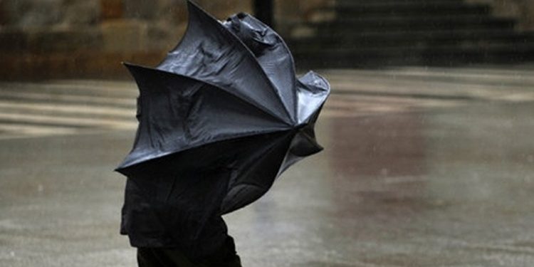 Ankara Valiliği'nden 'kuvvetli rüzgâr ve fırtına' uyarısı