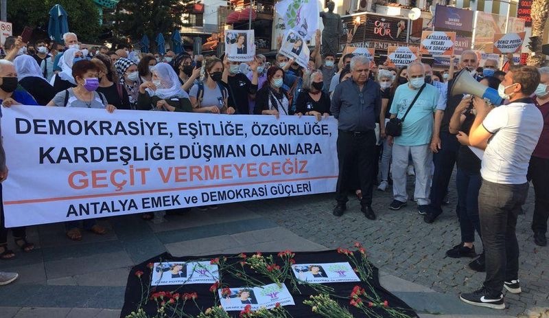 Antalya'da ev baskınları: Sendika, siyasi parti ve demokratik kitle örgütü yöneticileri gözaltında