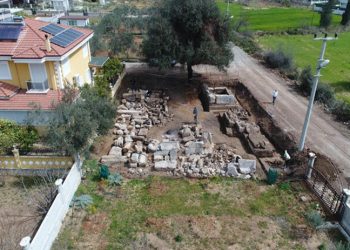 Antalya'da yola bitişik arsada Roma mezarlığı bulundu