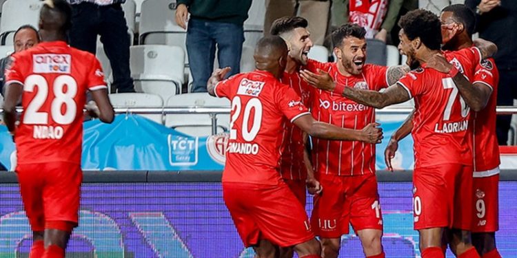 Antalyaspor, ligde 5 haftadır puan kaybetmiyor