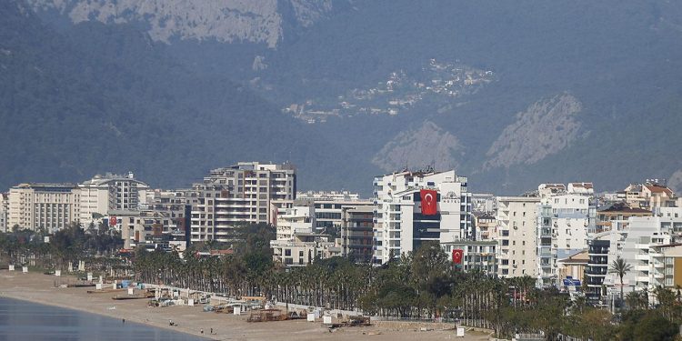 Antalya’da ev kiraları 10 bin TL’yi geçti: ‘Emekçiler için cehennem’