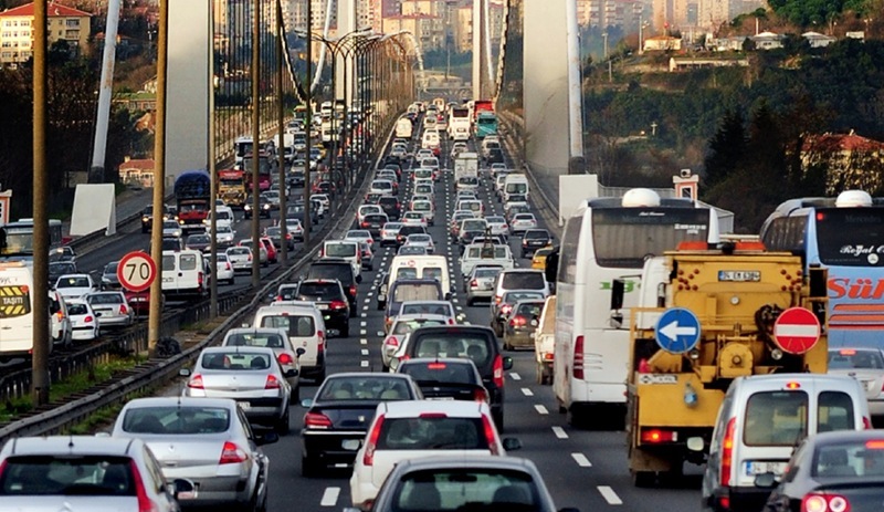 Araç sahiplerine kötü haber: Trafik sigortasına her ay otomatik zam yapılacak