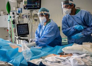 Araştırma: Covid geçirenlerde altı ay boyunca kan pıhtılaşması riski artıyor