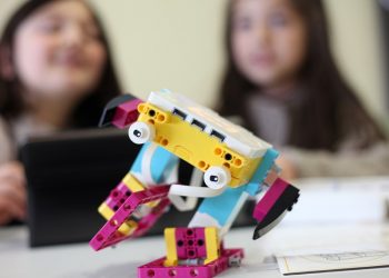 Avrupa Sürdürülebilir Kalkınma Enstitüsü’nden kız çocuklarına gençlik kampı