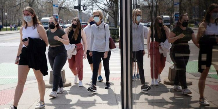 Avrupa’da maskeyi ilk kaldıran ülke İskoçya oldu