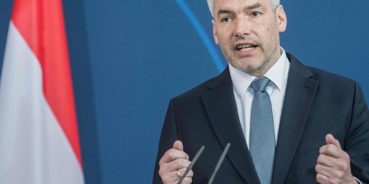 Avusturya Başbakanı Nehammer, Putin'le görüştü: "Çok net, açık ve zorlu bir görüşme oldu"