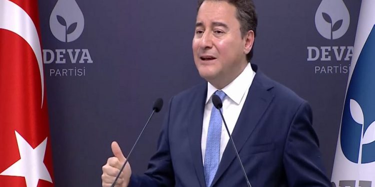 Babacan: ‘Dünyanın her yerinde enflasyon yüksek diyerek vatandaşı aldatıyorlar’