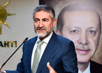 Bakan Nebati şirketteki görevinden ayrılmamış