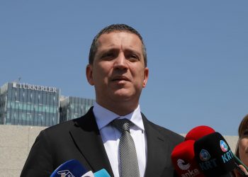 Barolar Birliği’nden KHK’lı yorumu: ‘Bir sabah kalkıyorsunuz, Resmi Gazete ekinde bir sayıdan ibaretsiniz…’