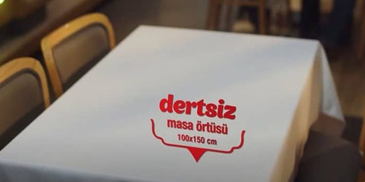 Baydöner reklamını seslendiren Dolunay'dan tepki: Bazı kesimleri rahatsız etmiş sanırım