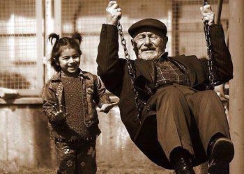 Bayram ikramiyesi çağrısı: Emekliler, torunlarına mahcup olmak istemiyor