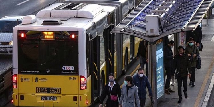 Bayramda toplu taşıma ve otoyollar ücretsiz: 'Yap-işlet-devret' modeliyle yapılanlar hariç