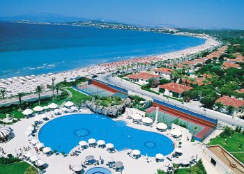 Bayramda Çeşme'de konaklama 1000 TL'den başlıyor