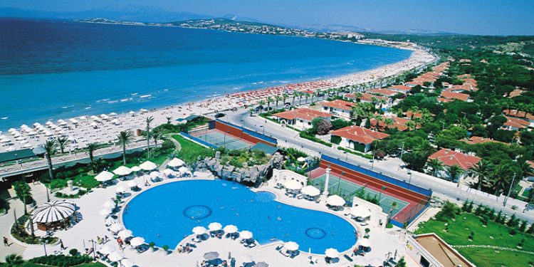 Bayramda Çeşme'de konaklama 1000 TL'den başlıyor