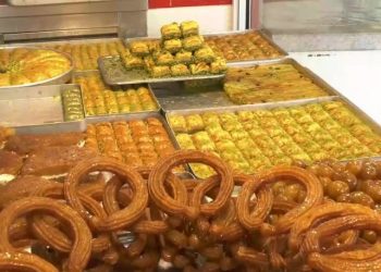 Bayramın tadı kaçtı, baklava artık lüks: 'İnsanlar taneyle alıyor'