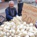 Başkan, tartısına el konulan seyyar satıcıyı makamına çağırdı, özür diledi