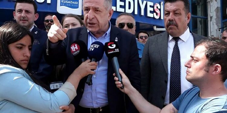 Beklemediği yerden soru gelince Ümit Özdağ ilçeyi terk etti