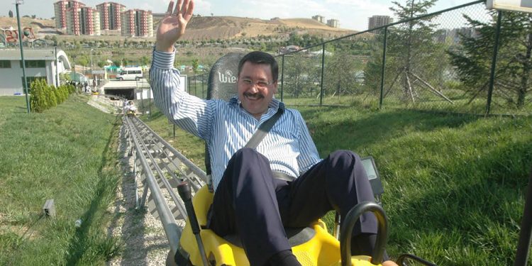 Belediye parasıyla Gökçek’in evine mobilya alınmış; İçişleri Bakanlığı dosyayı kapattı